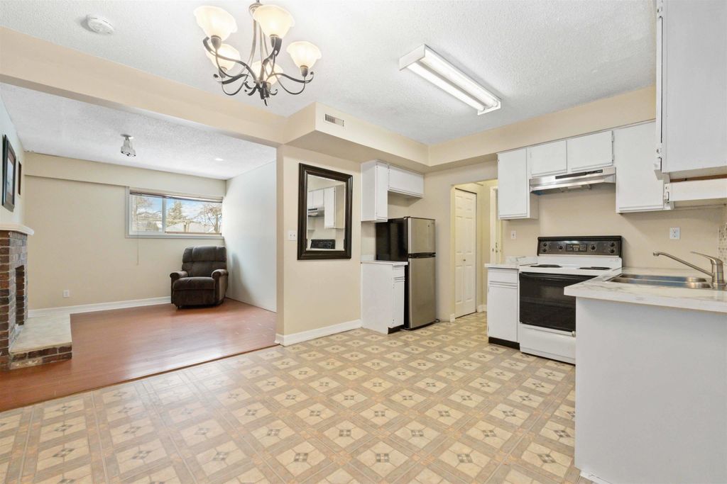 listing image 1100396326404941641