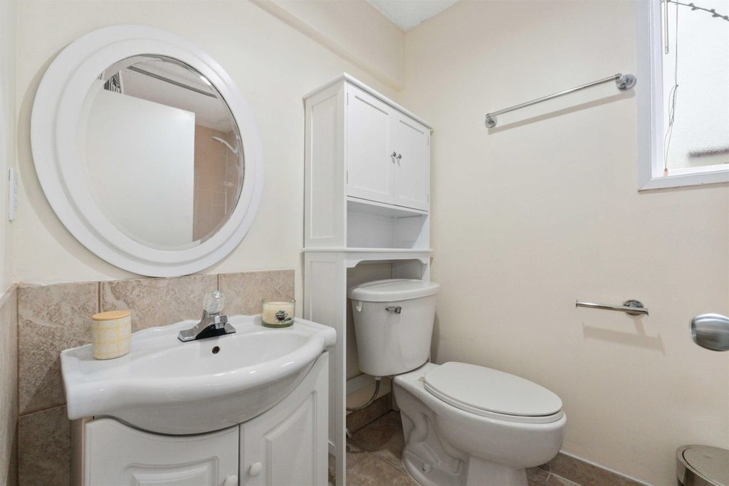 listing image 1103278607980618363