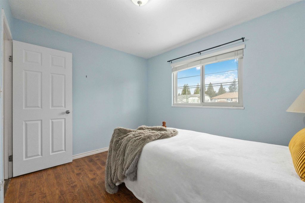 listing image 1102718744278918519