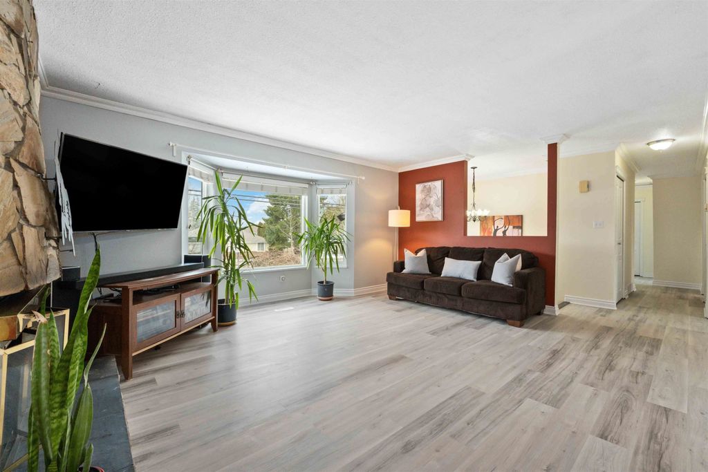 listing image 1101084466436926147