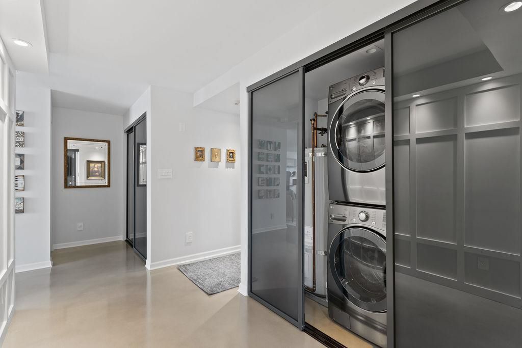listing image 1103244403470357694
