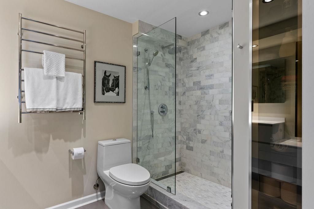 listing image 1100940002633479502