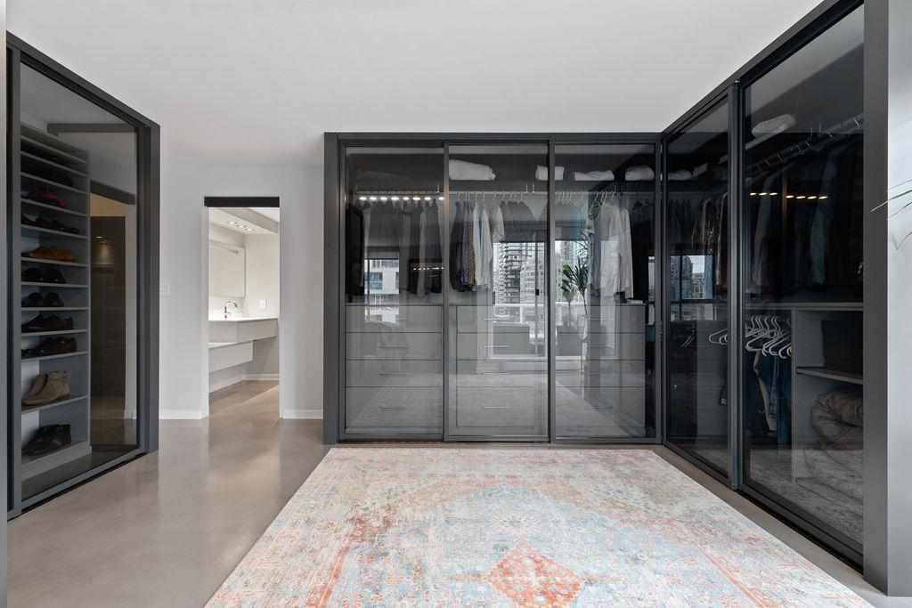 listing image 1108611709798572102