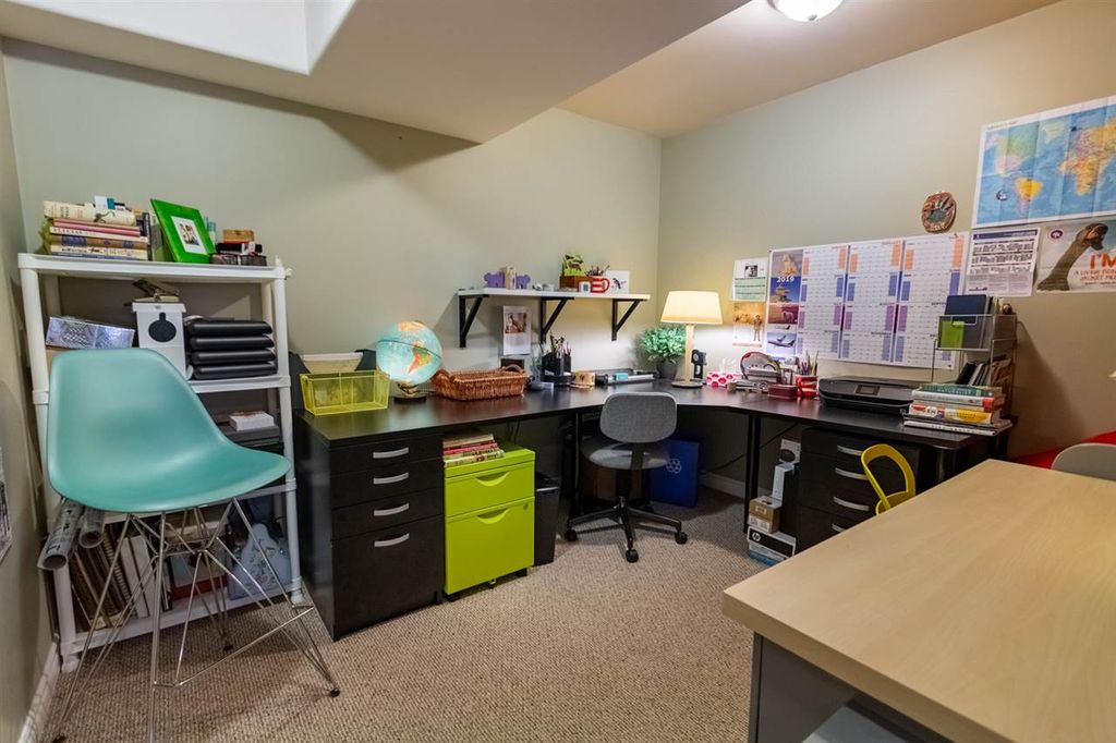 listing image 1102747444175310015