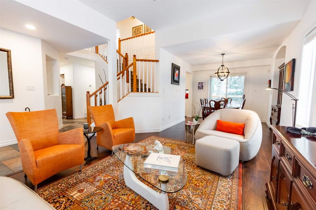 listing image 1103393993303269381