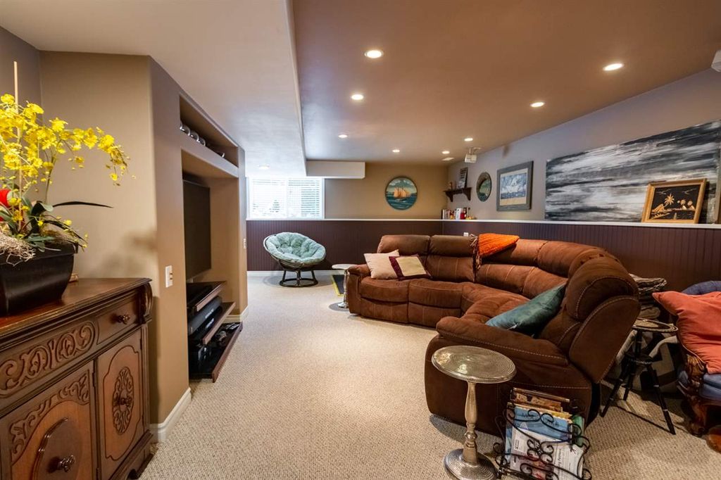 listing image 1104912880690596167