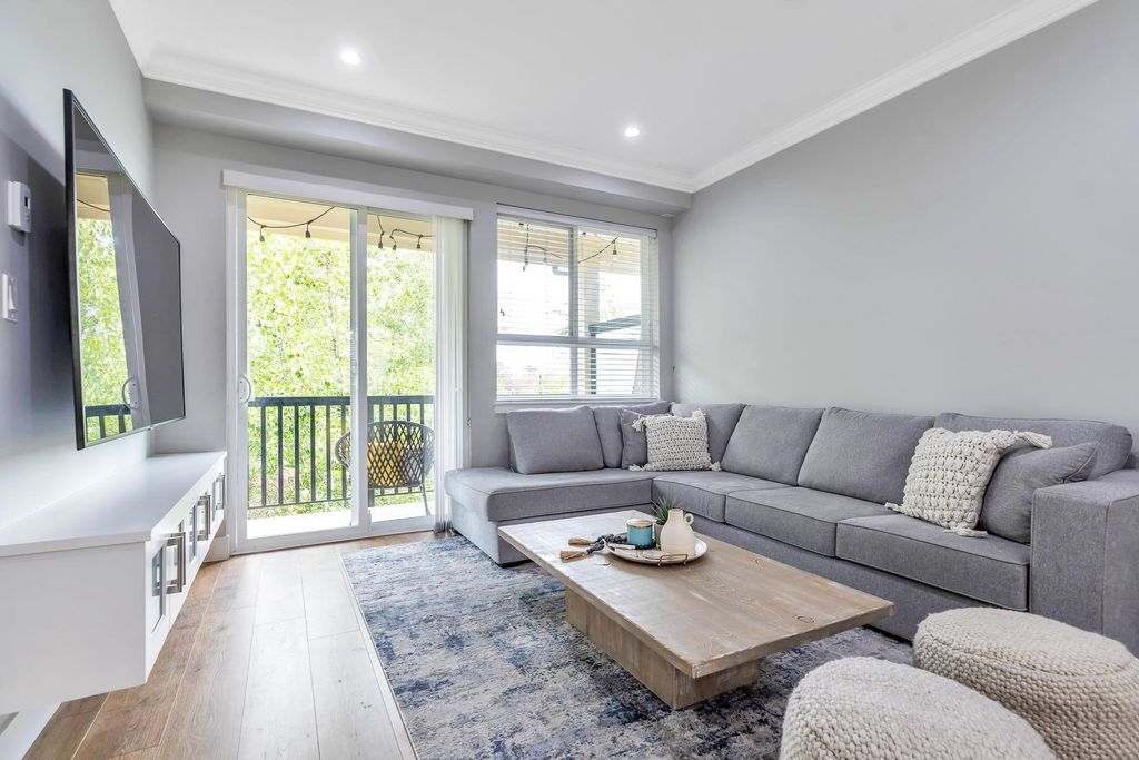 listing image 1103218714633399041