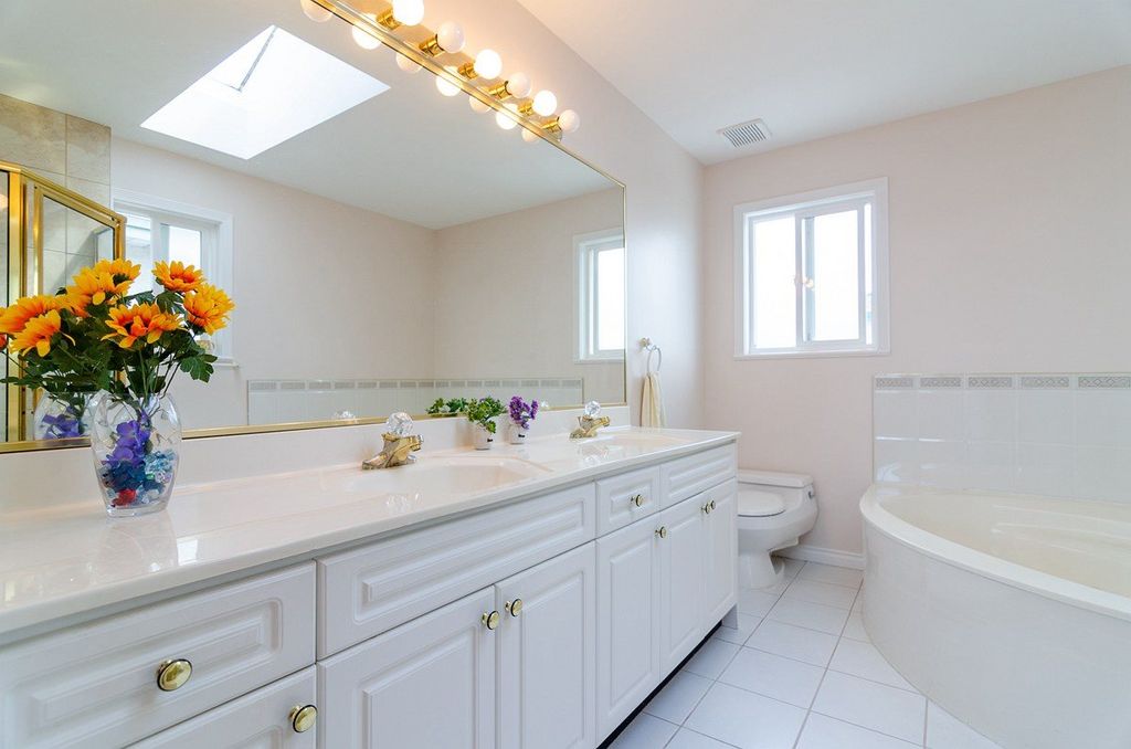 listing image 1100372394188842925