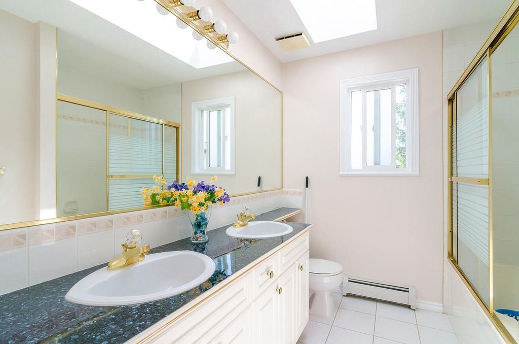 listing image 1104814725515845402