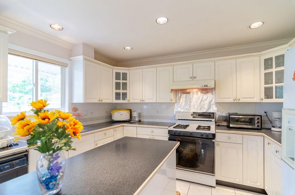 listing image 1105353596111629742