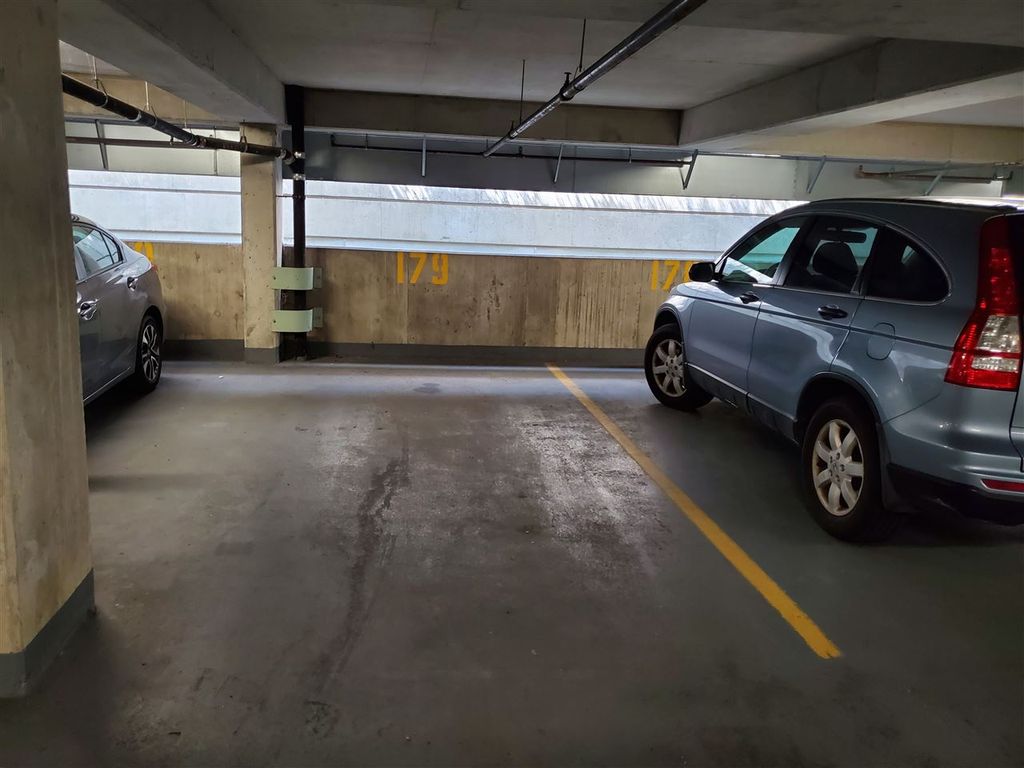 listing image 1103424223236183030