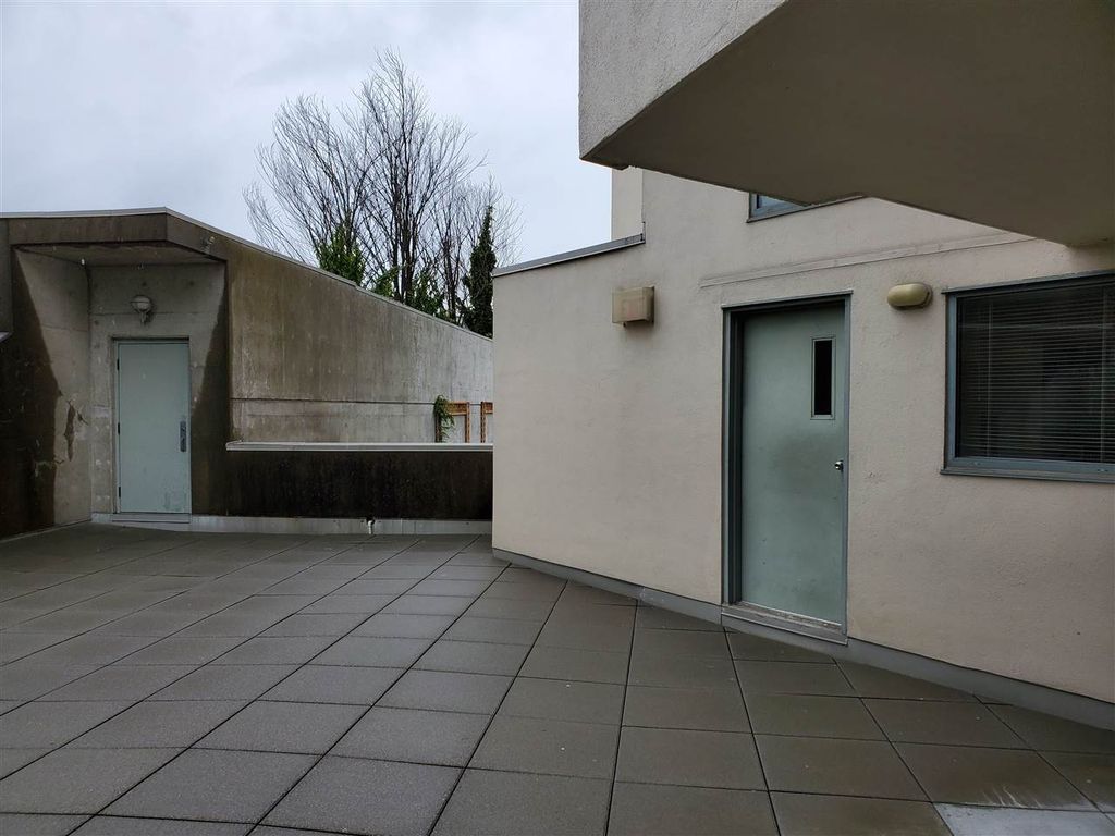 listing image 1108954802804731964