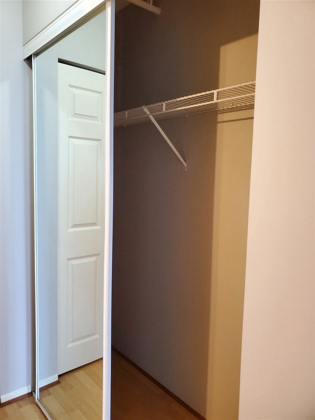 listing image 1102125607622364492