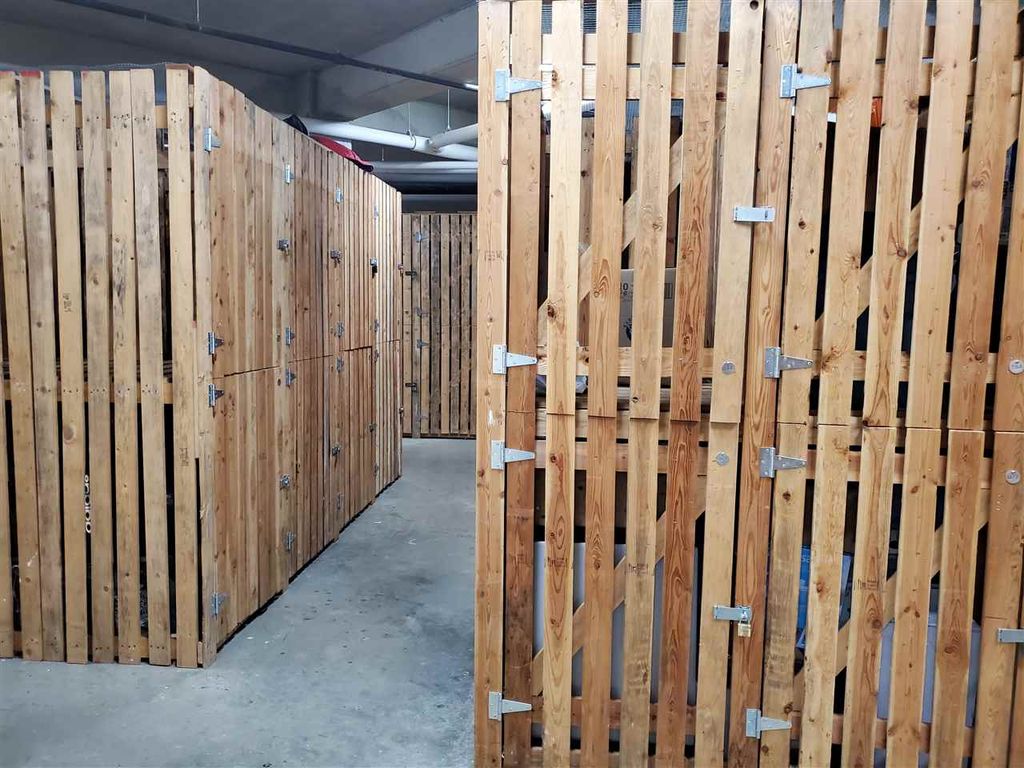 listing image 1106586912826820149