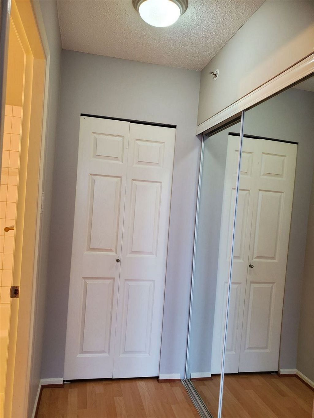 listing image 1102506966026294761