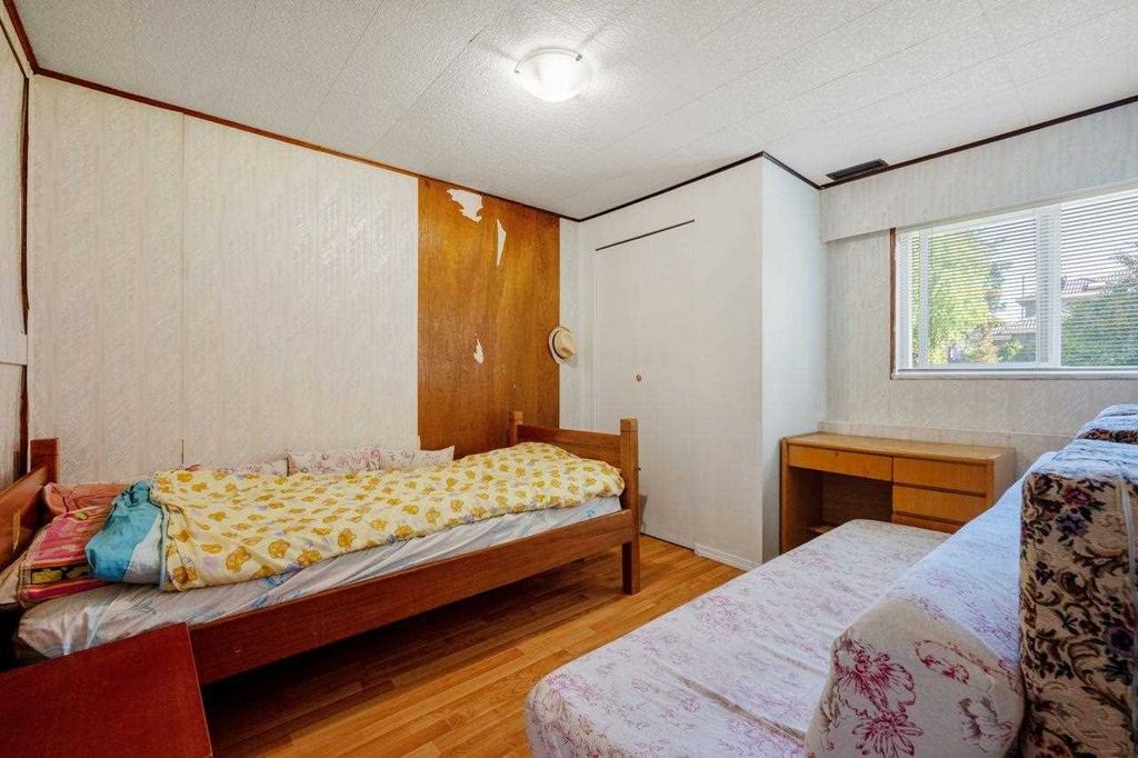 listing image 1106234464644134392