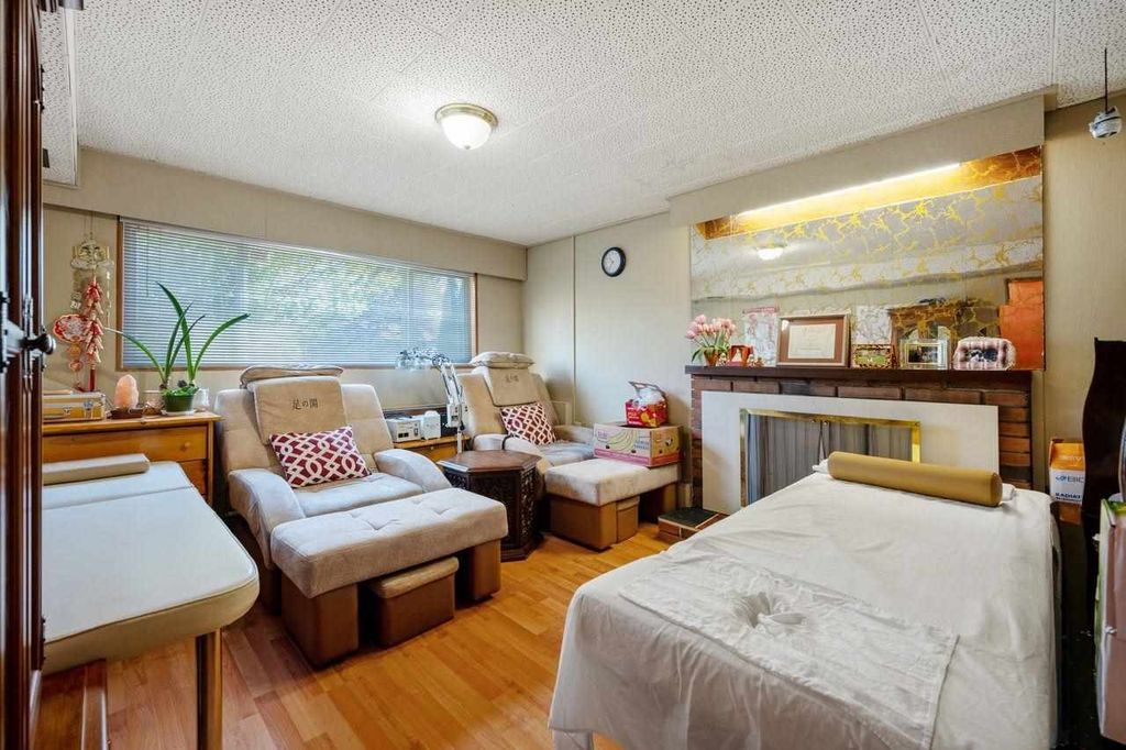 listing image 1105791273477043991