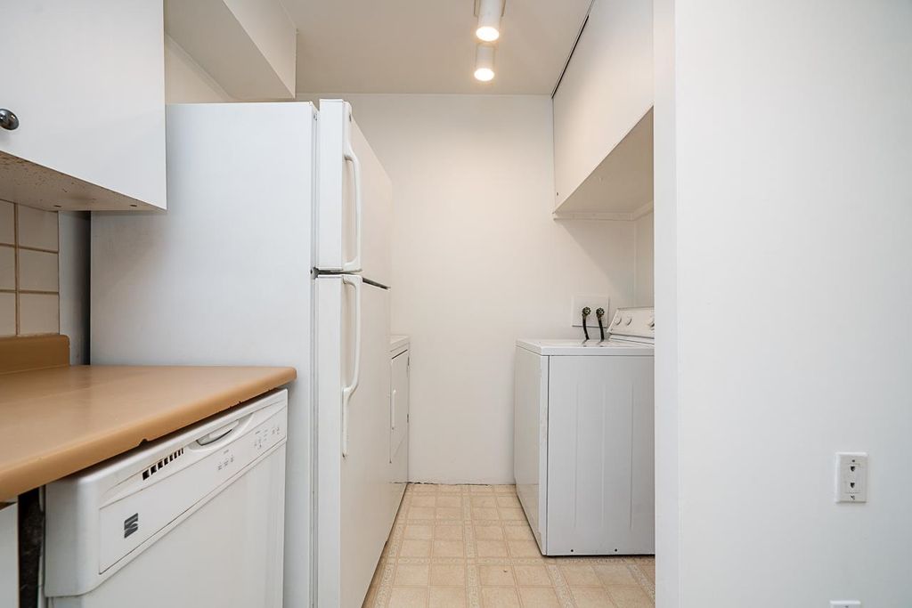 listing image 1101030641028229208
