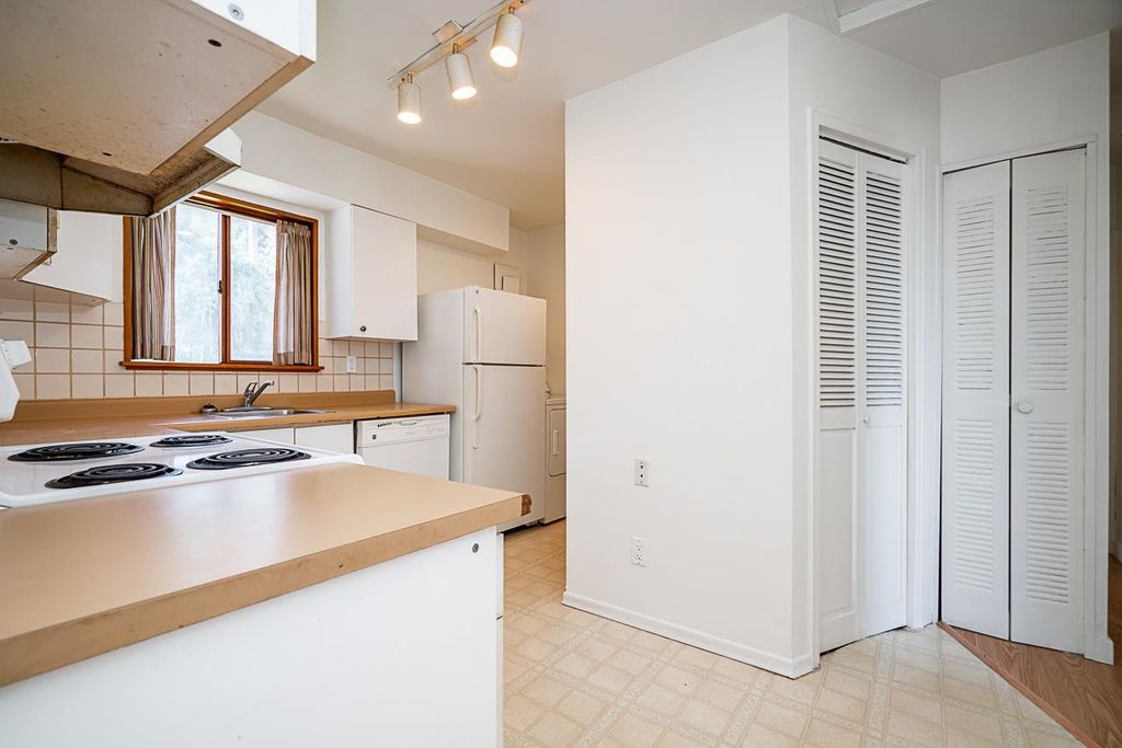 listing image 1106525796208514572