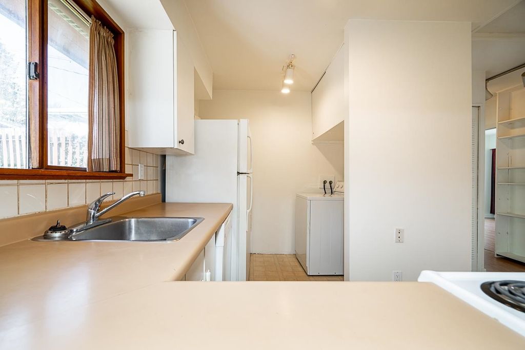 listing image 1104937170297918750