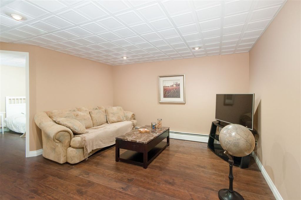 listing image 1104800831821245708