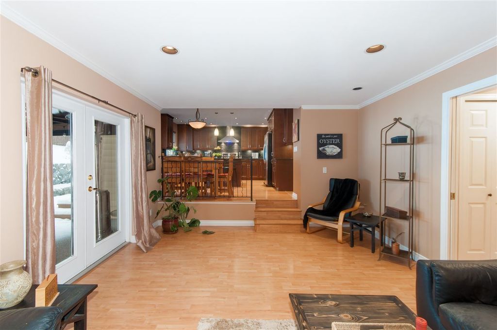 listing image 1106555336041094719