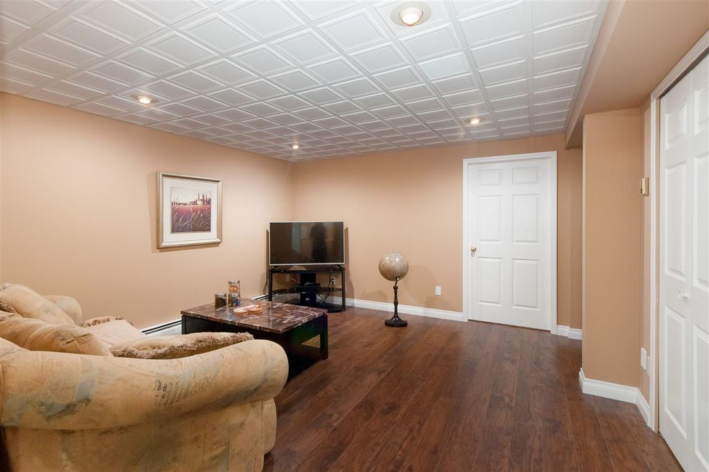 listing image 1106421354858215376