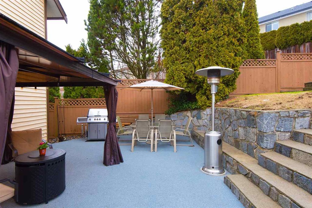 listing image 1107174837811238523