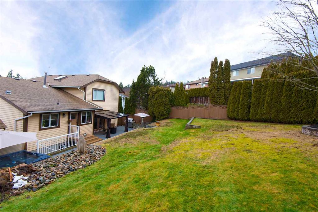 listing image 1102512255807369881