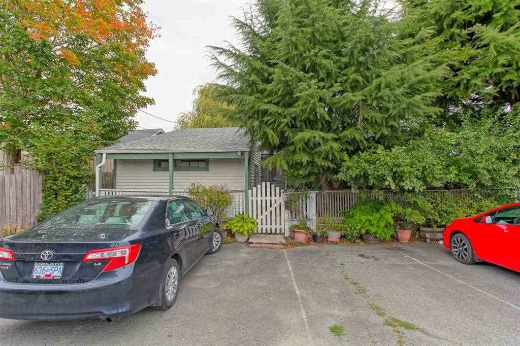 listing image 1106852143887311772