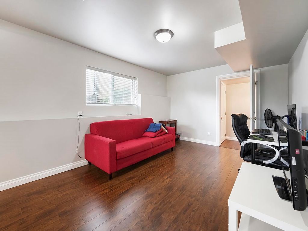 listing image 1108963062357513021