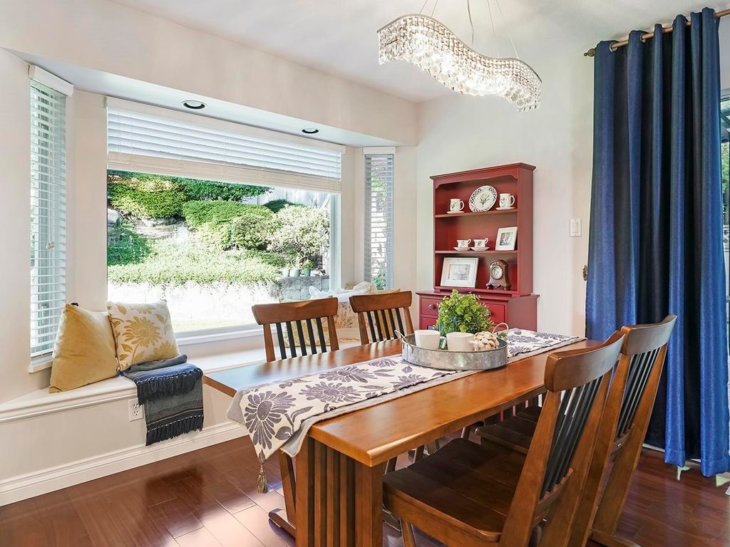 listing image 1104349425271220845