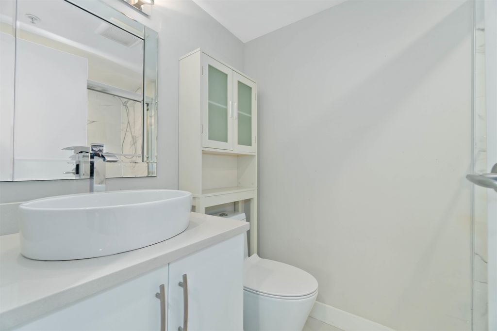 listing image 1108494634754883735