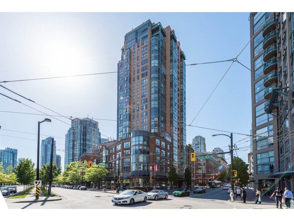 listing image 1104848710522647560