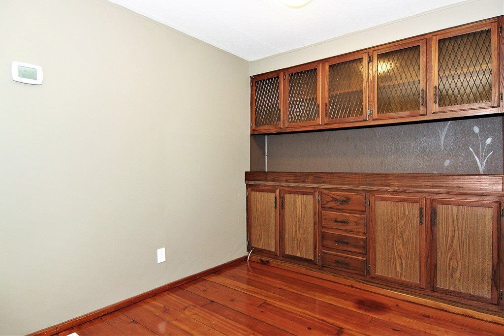 listing image 1109863908952260995