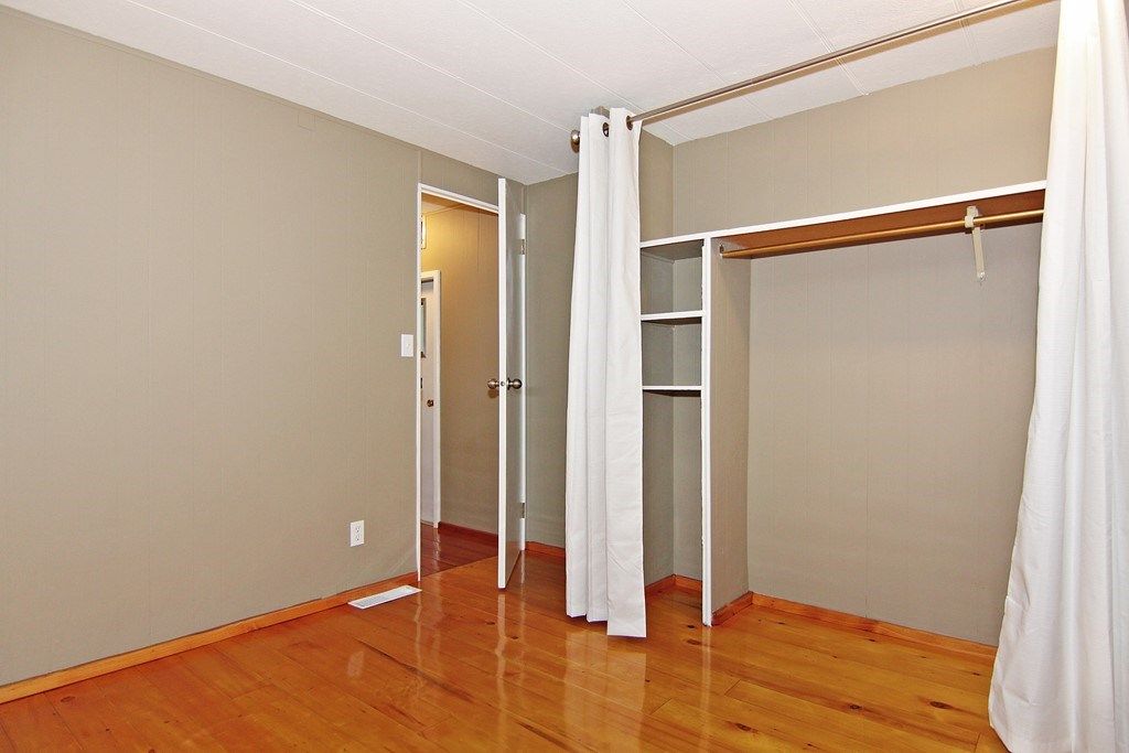 listing image 1107459519136839135