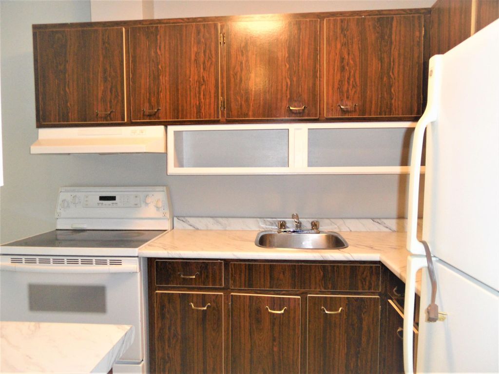 listing image 1103392136326913745