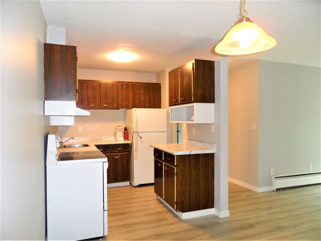listing image 1105896360158285786