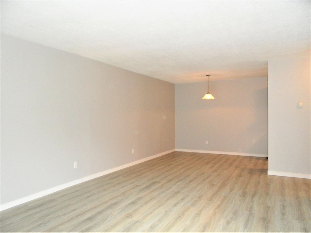 listing image 1105465820235166191