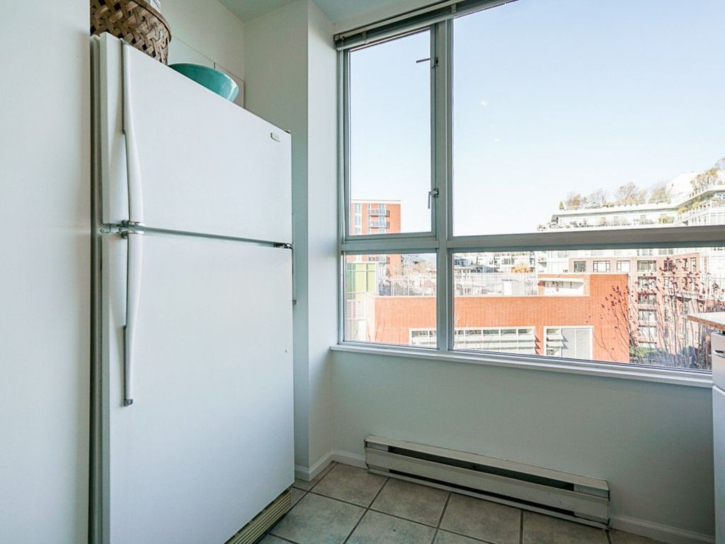 listing image 1106394424048848524