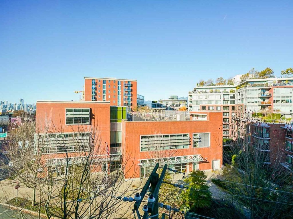 listing image 1106701635600132397