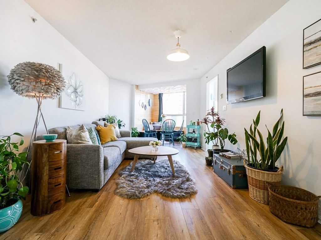 listing image 1100969606679793775