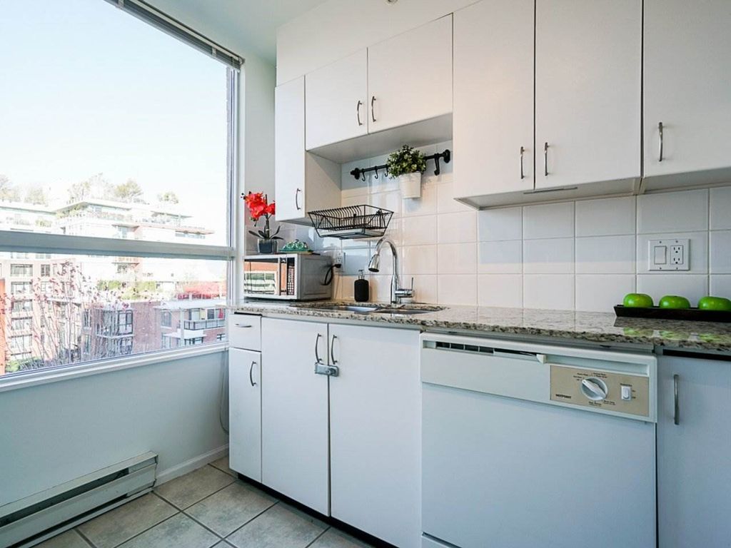 listing image 1101980762260504897