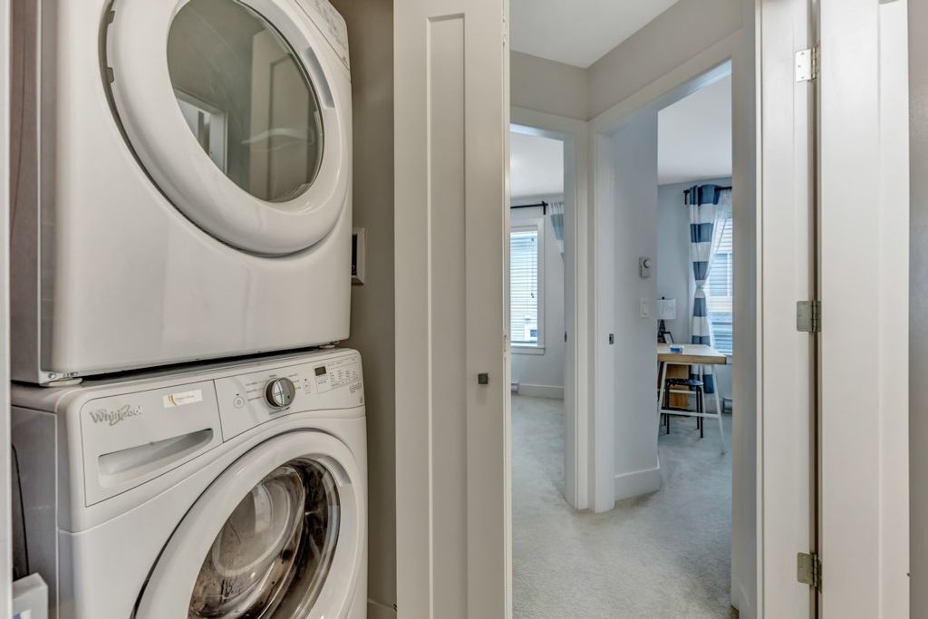 listing image 1107548778774781687
