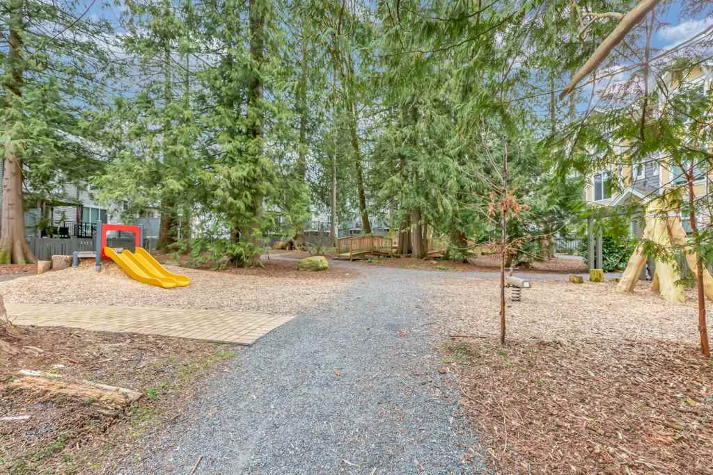 listing image 1101674060263022524