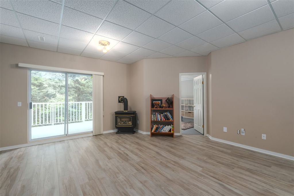 listing image 1106572946799502622