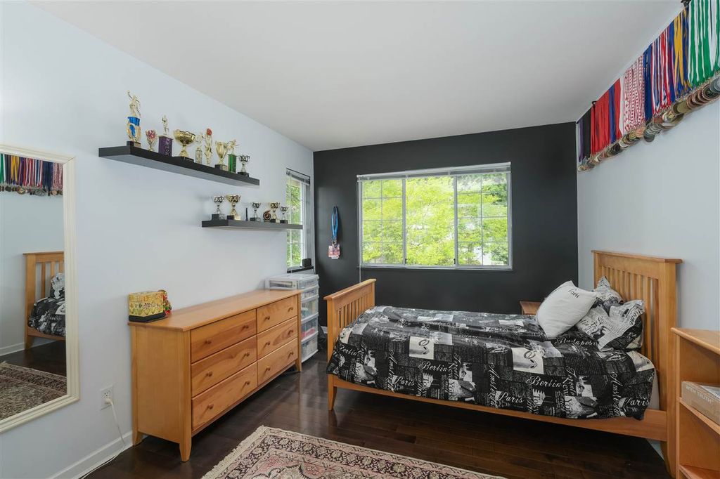 listing image 1101497412055219025