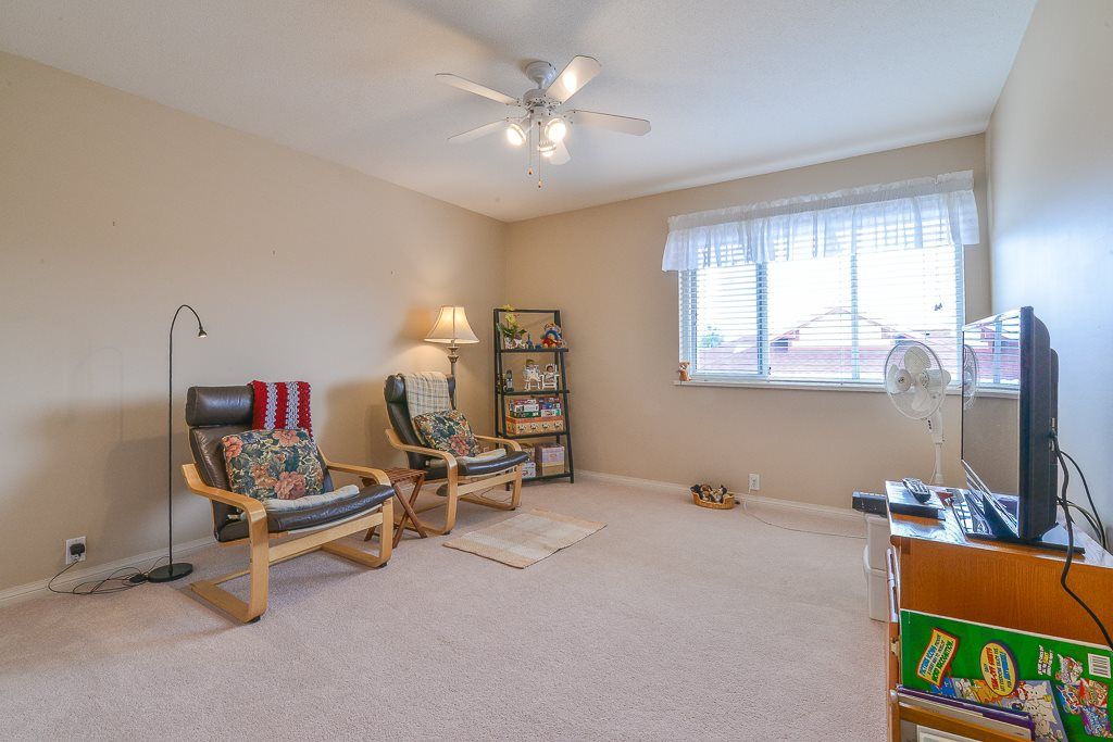 listing image 1104444413675582888