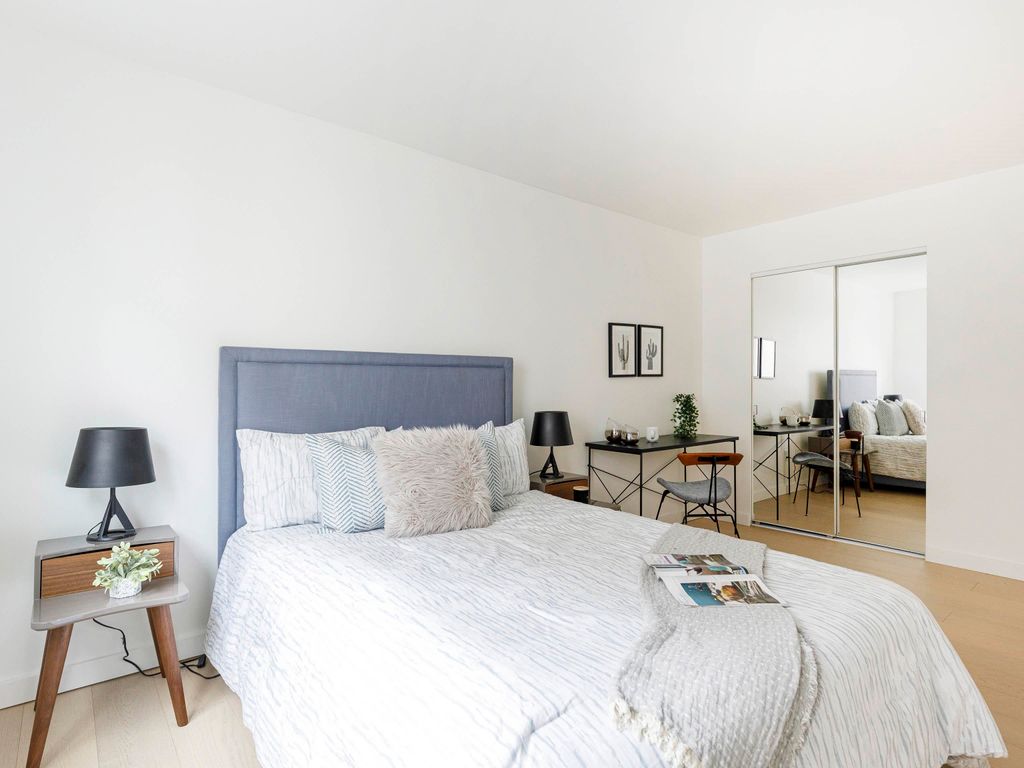 listing image 1103930900189501203