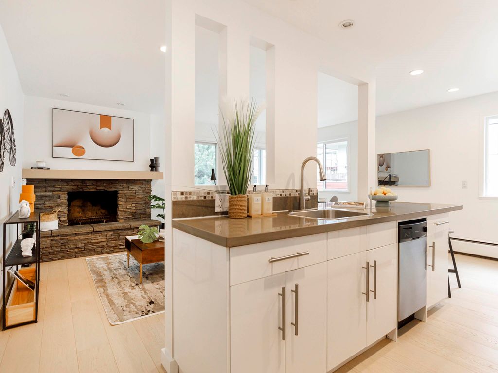 listing image 1107770564829105105